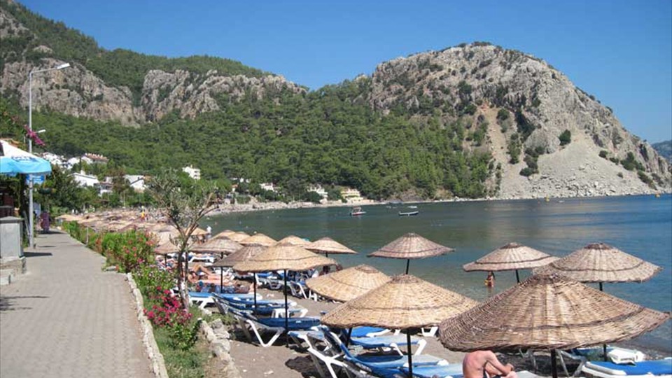 Turunç Beach - looking north