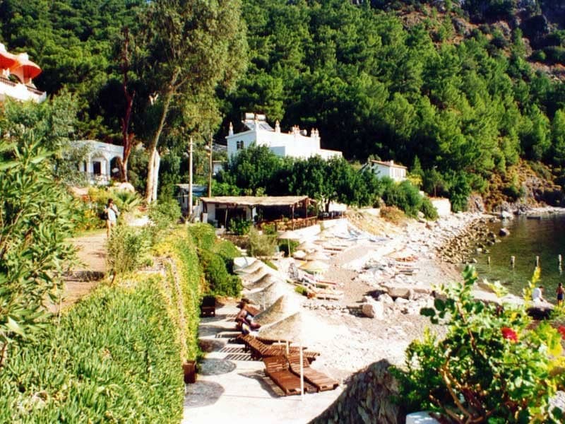 Beach below Mavi Deniz, Iffett Hotel top left & Amos Bar in centre (1993)