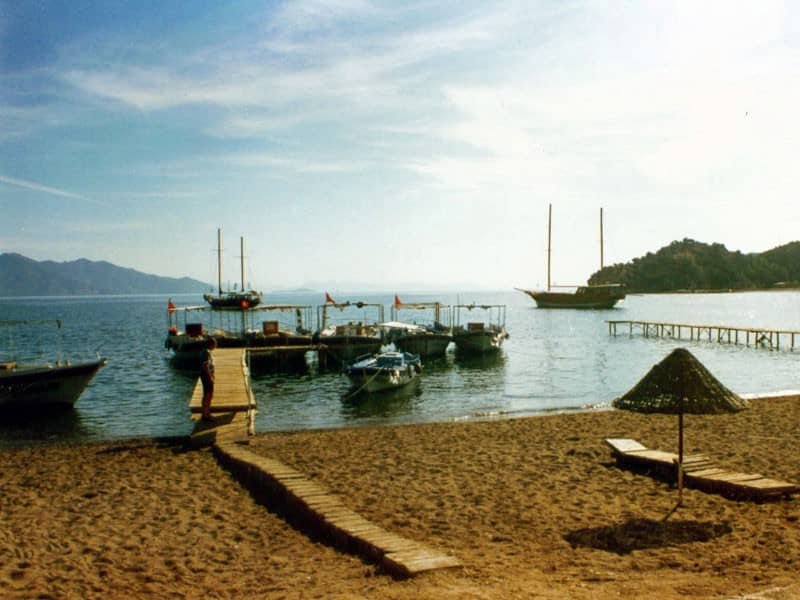 Water taxi jetties pre-harbour (1995)