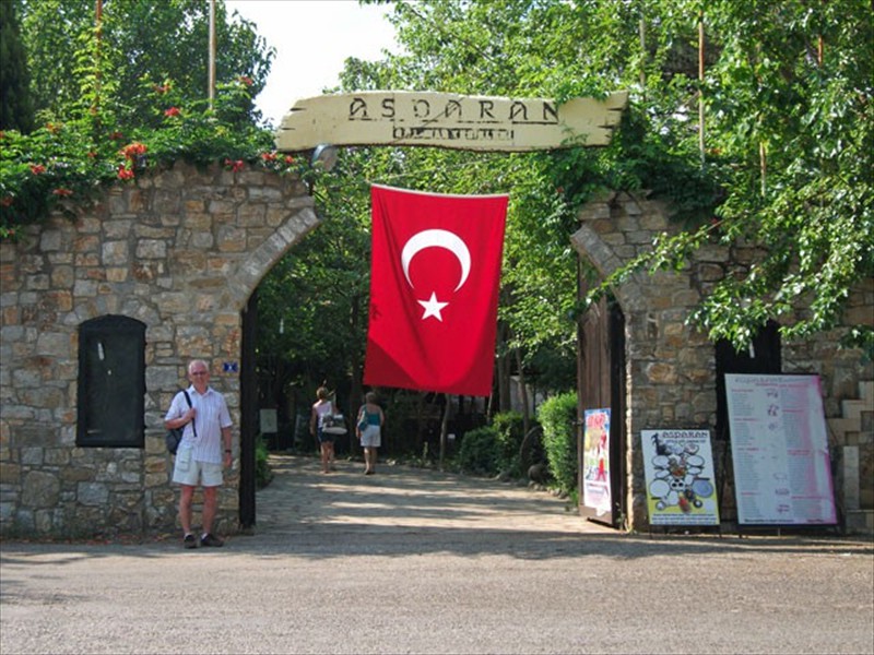 Asparan - Entrance to the restaurant