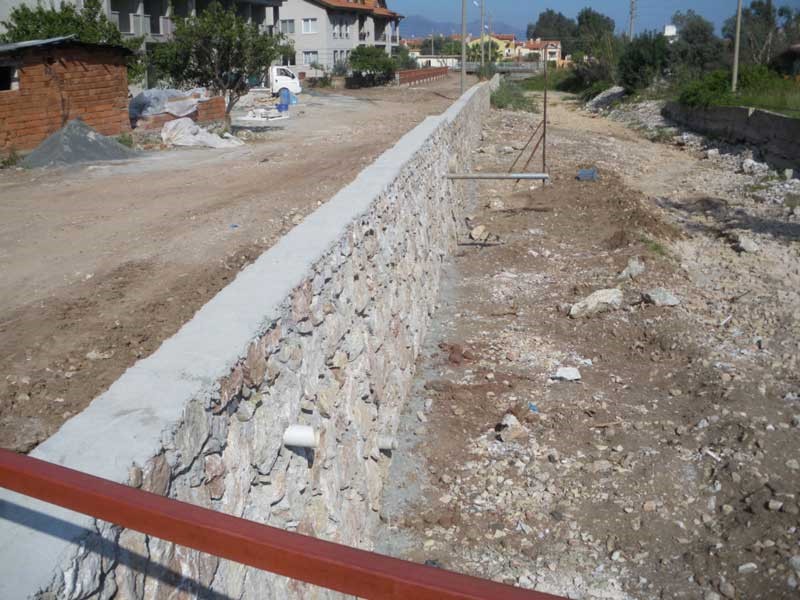 Reconstruction of the river wall nears completion